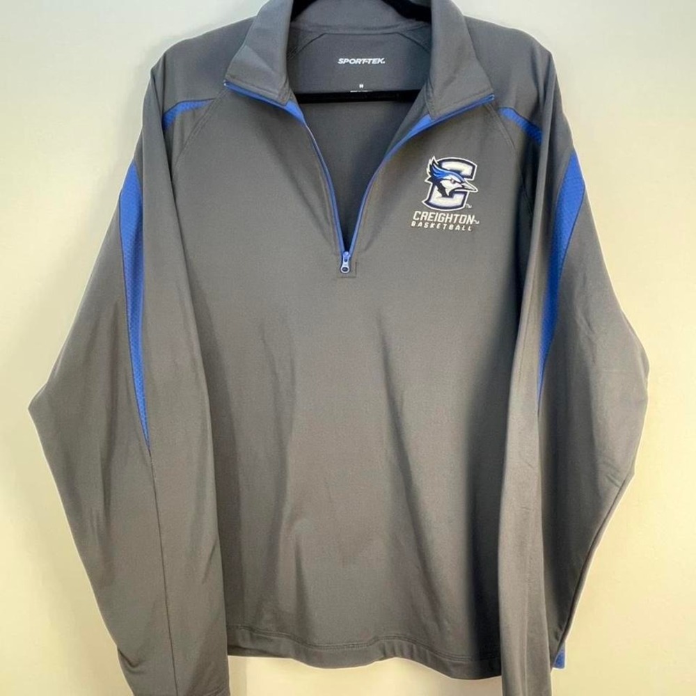 Creighton basketball Gray and blue sport-tec stretch Medium 1/2 zip pullover